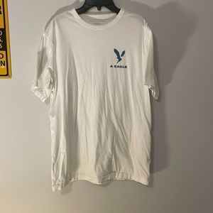 American Eagle White Tshirt L/G